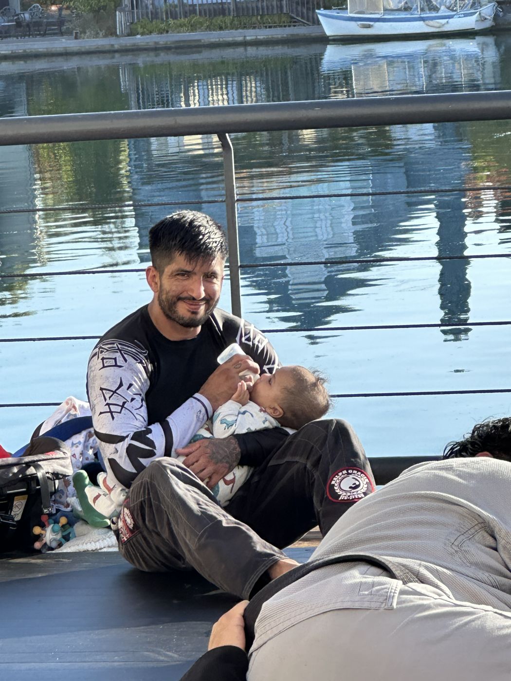 Bottle break between rounds