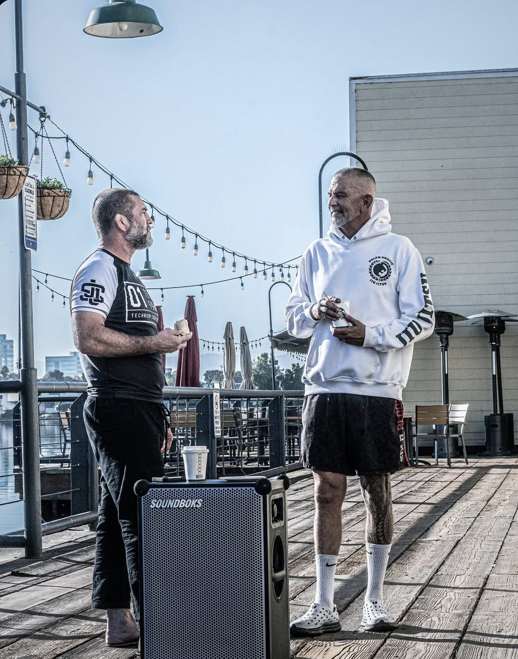 Koffee and conversation on the boardwalk